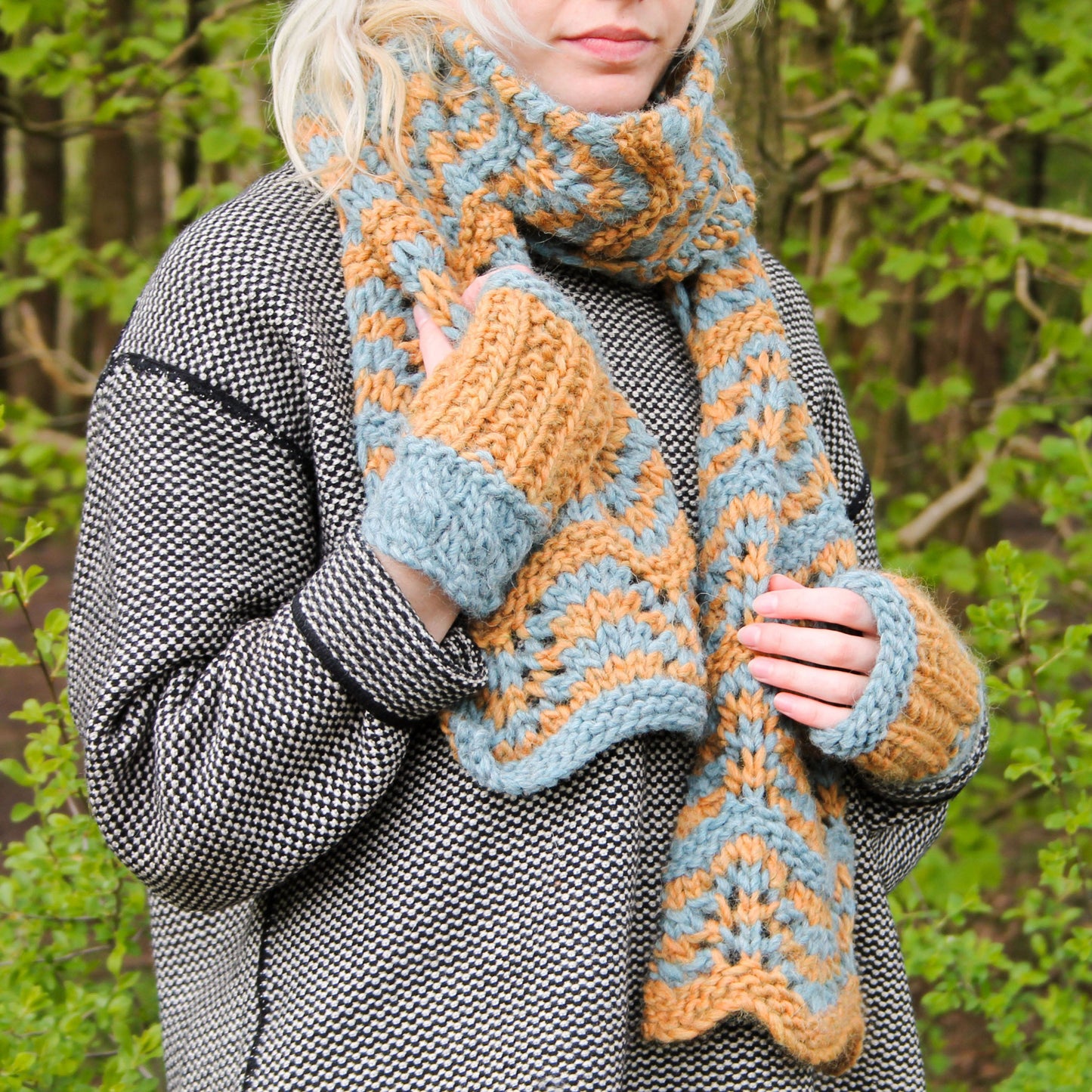 Ribble Scarf and Wristwarmers Pattern