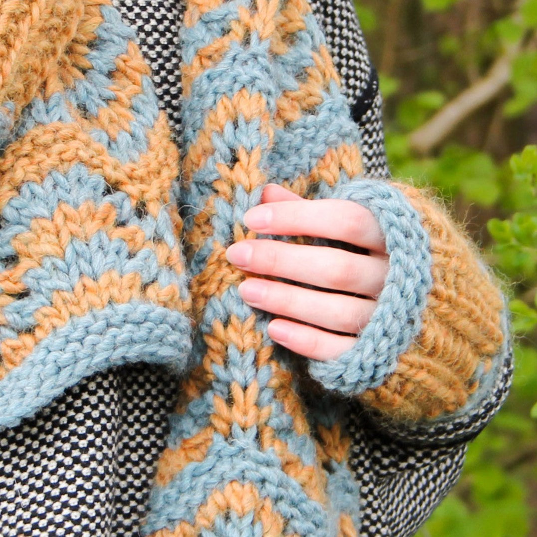 Ribble Scarf and Wristwarmers Pattern